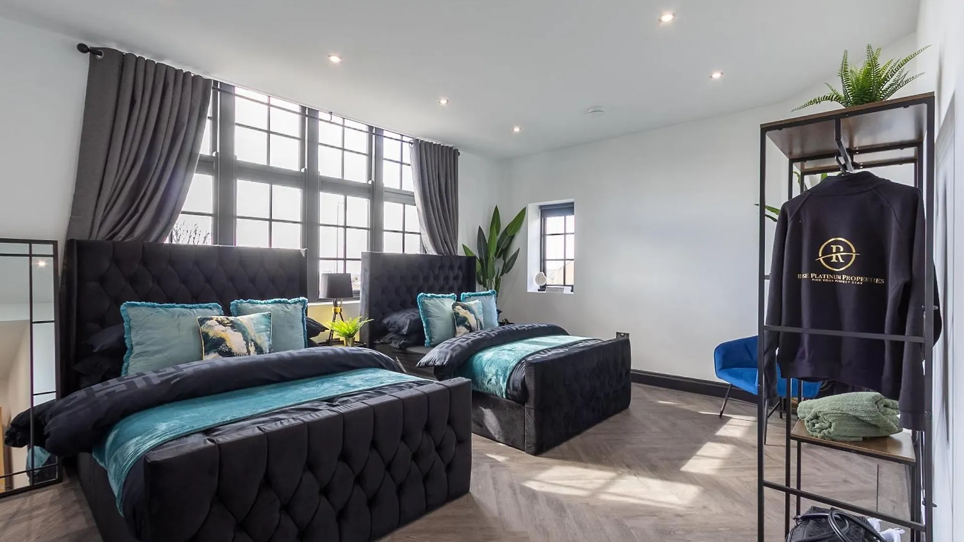 5 Beds 2 Bath City Apartment On Street Parking - Rose Platinum Properties Brighton United Kingdom