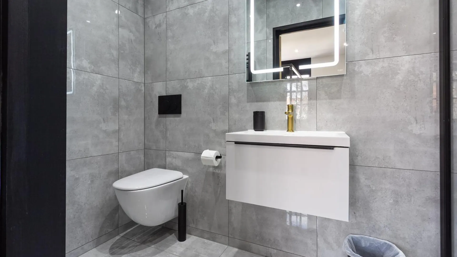 5 Beds 2 Bath City Apartment On Street Parking - Rose Platinum Properties Brighton