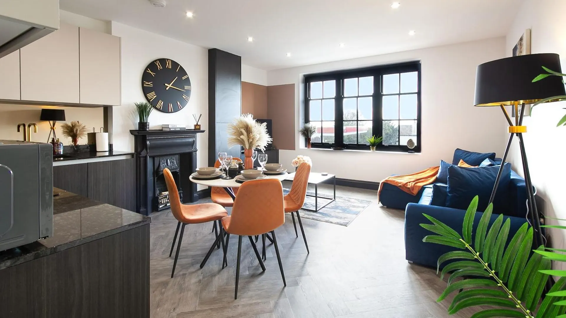 5 Beds 2 Bath City Apartment On Street Parking - Rose Platinum Properties Hove