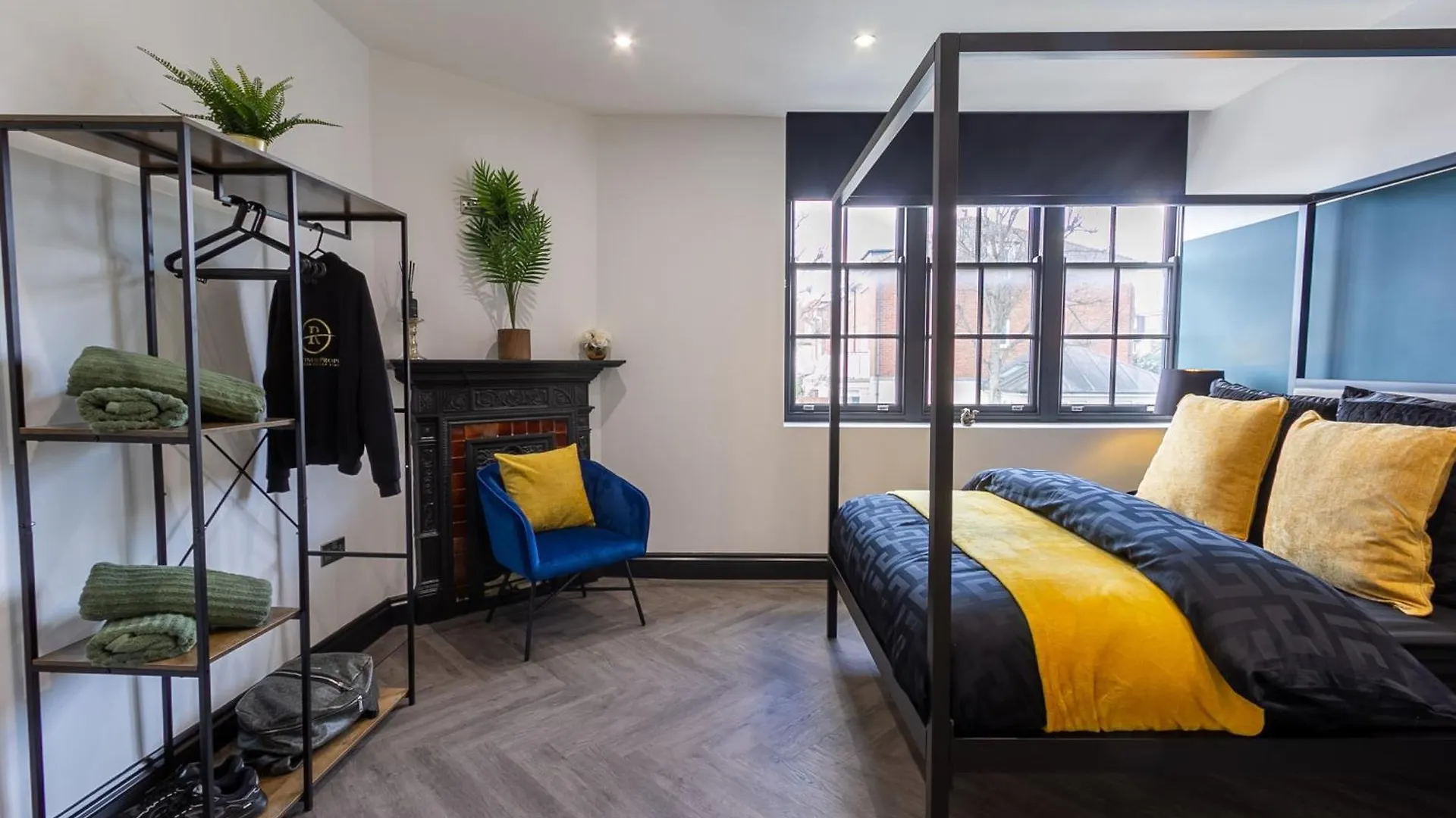 5 Beds 2 Bath City Apartment On Street Parking - Rose Platinum Properties Hove 0*,