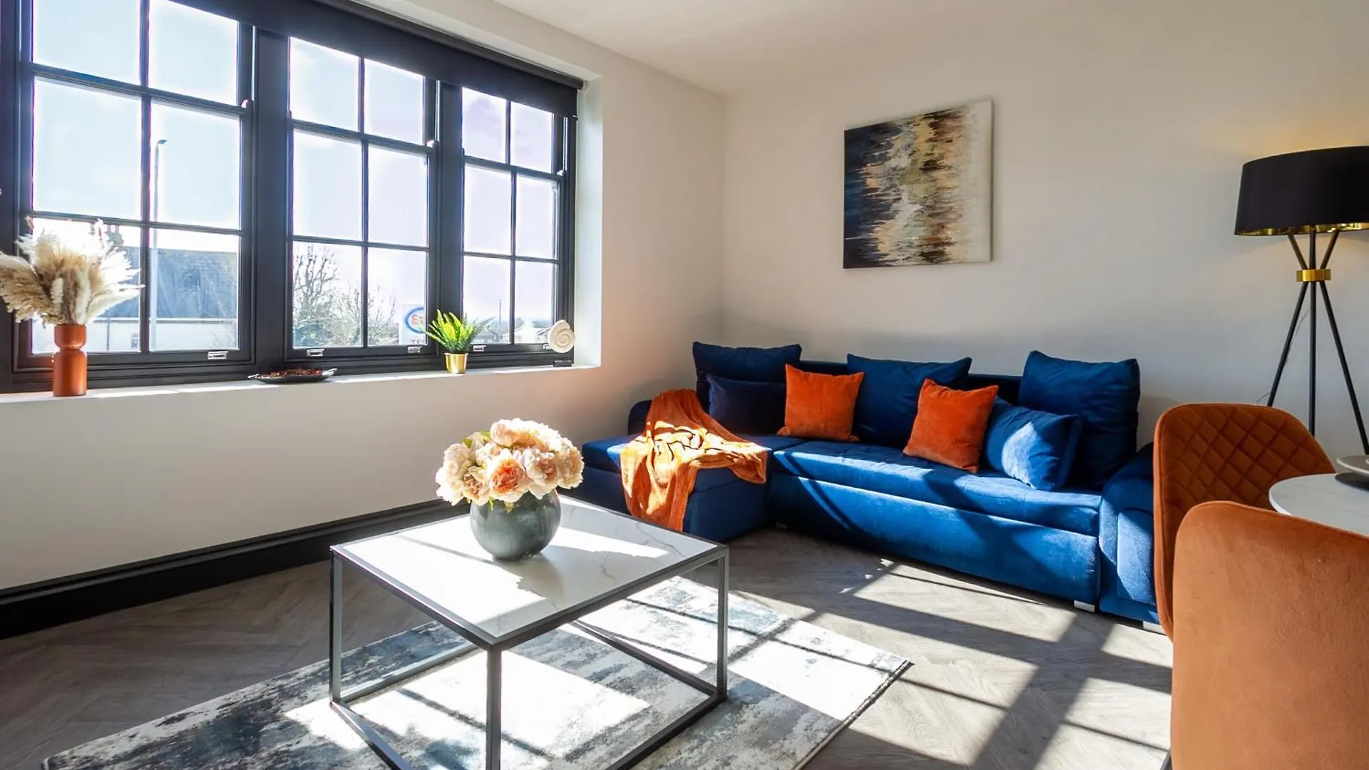 5 Beds 2 Bath City Apartment On Street Parking - Rose Platinum Properties Hove